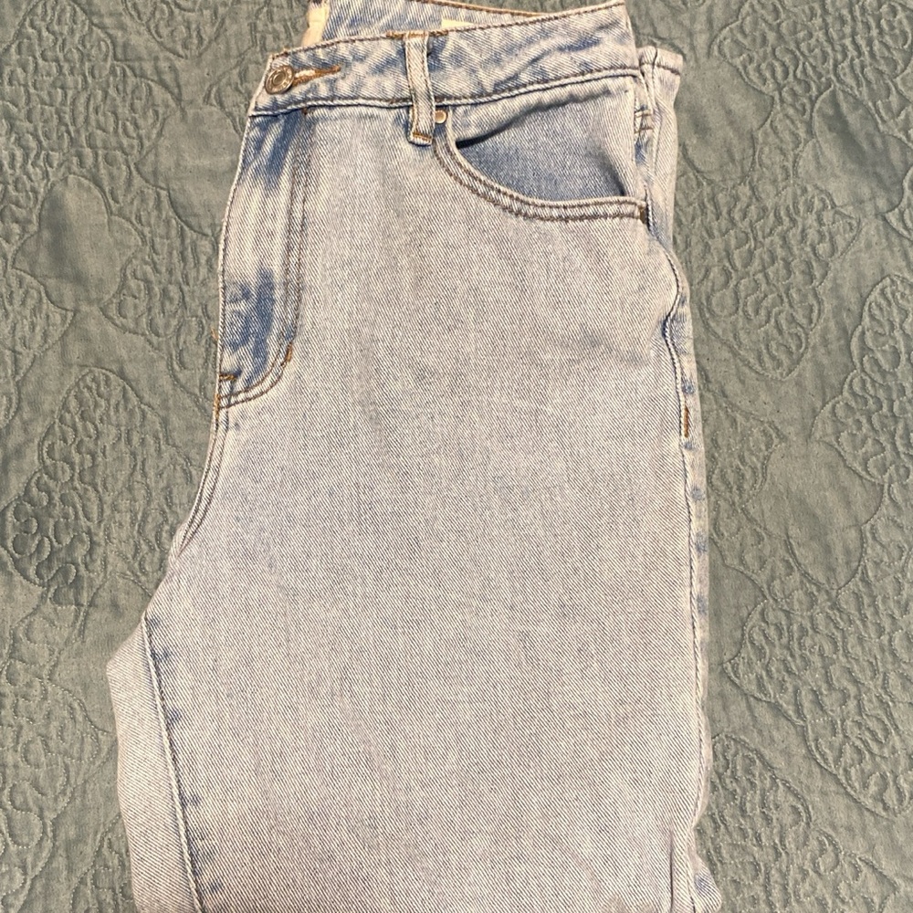 Light Blue PacSun mom jeans. Size 28